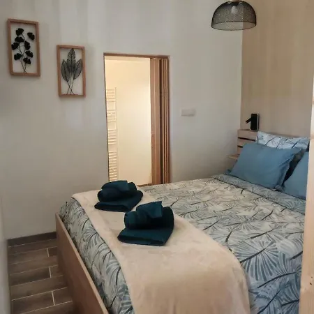 263 Apartamento Suze-la-Rousse